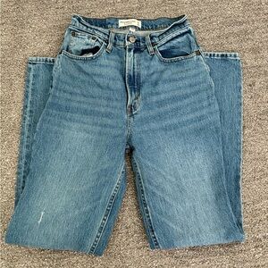 Abercrombie 90s Straight High Rise Jeans